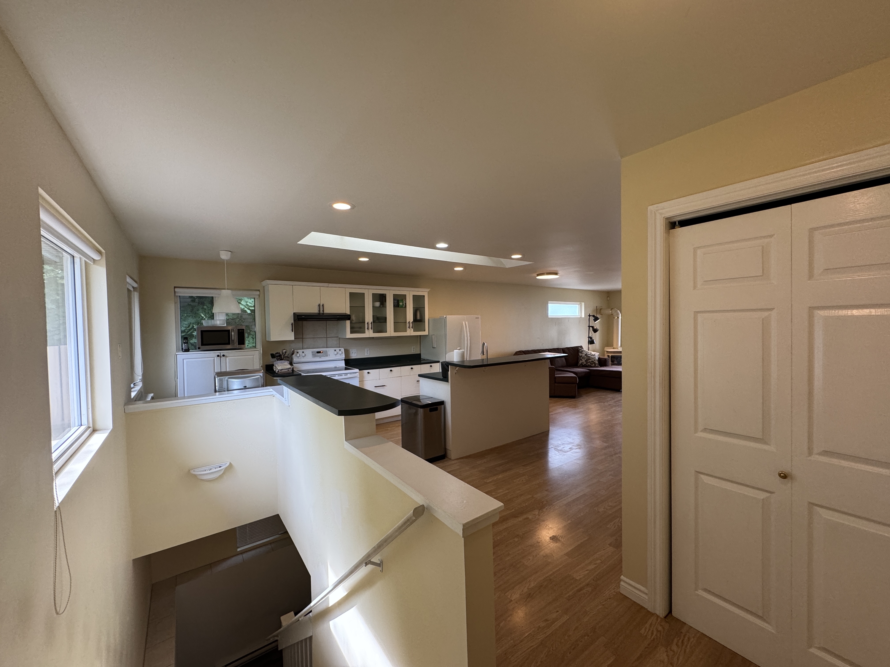 331 Robinson Street - 1