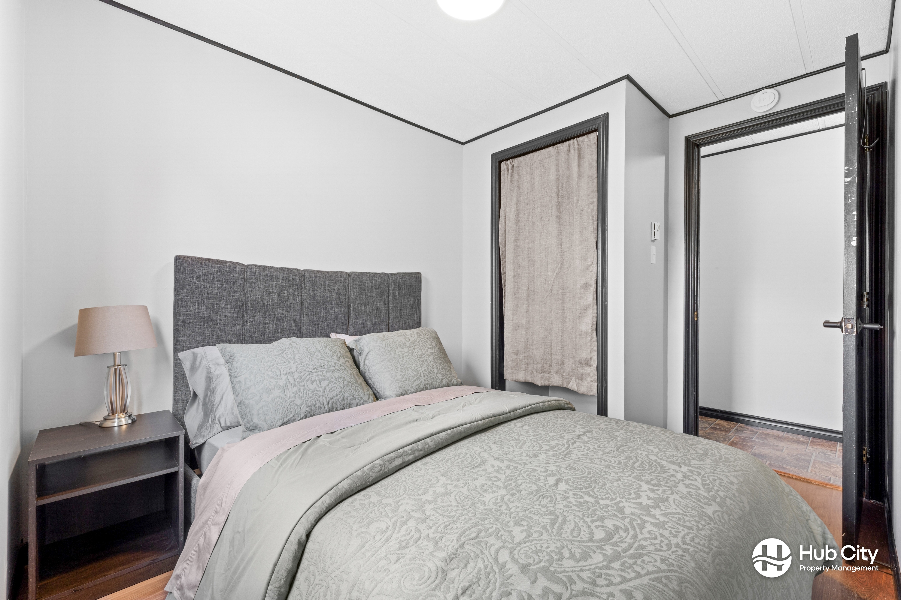 30 Glebe Avenue photo 13