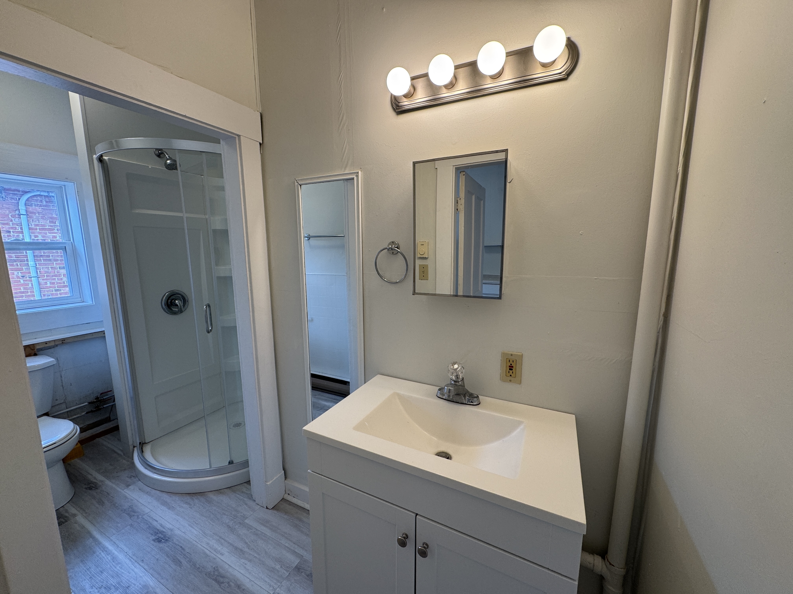 9 Lorne Street - 2 photo 1