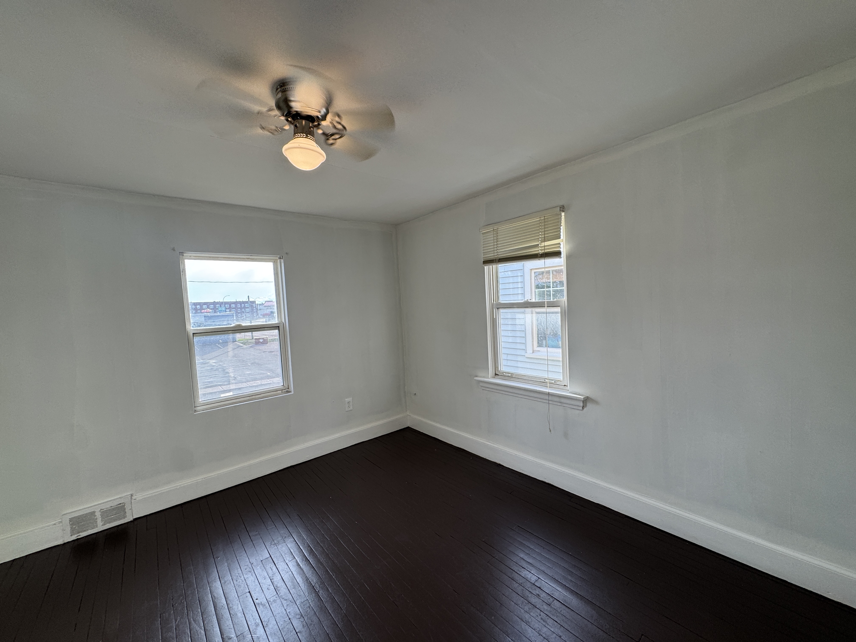 13 Reade Street - Upstairs photo 10