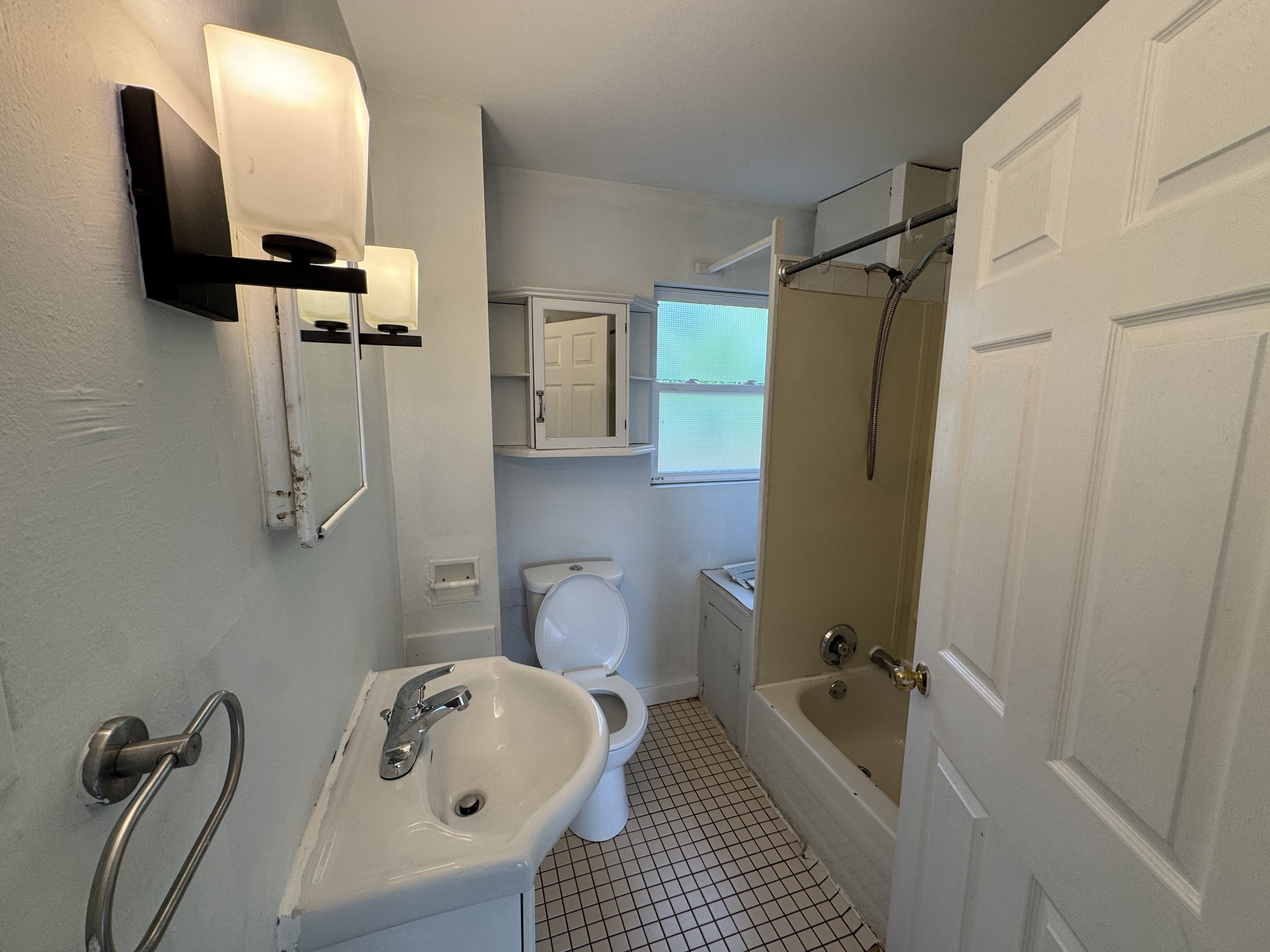 13 Reade Street - Upstairs photo 6