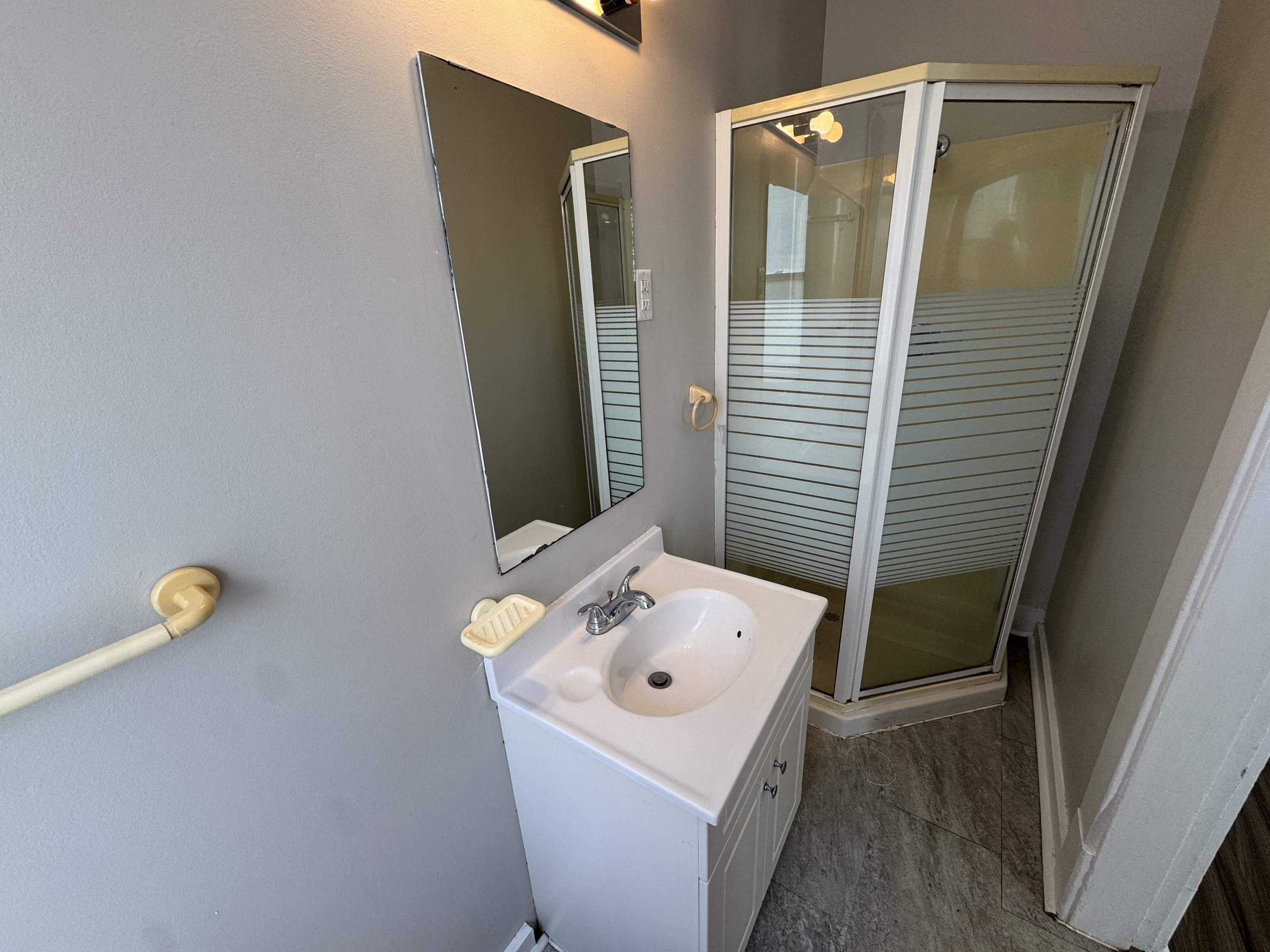 180 Wesley Street - 3 photo 9