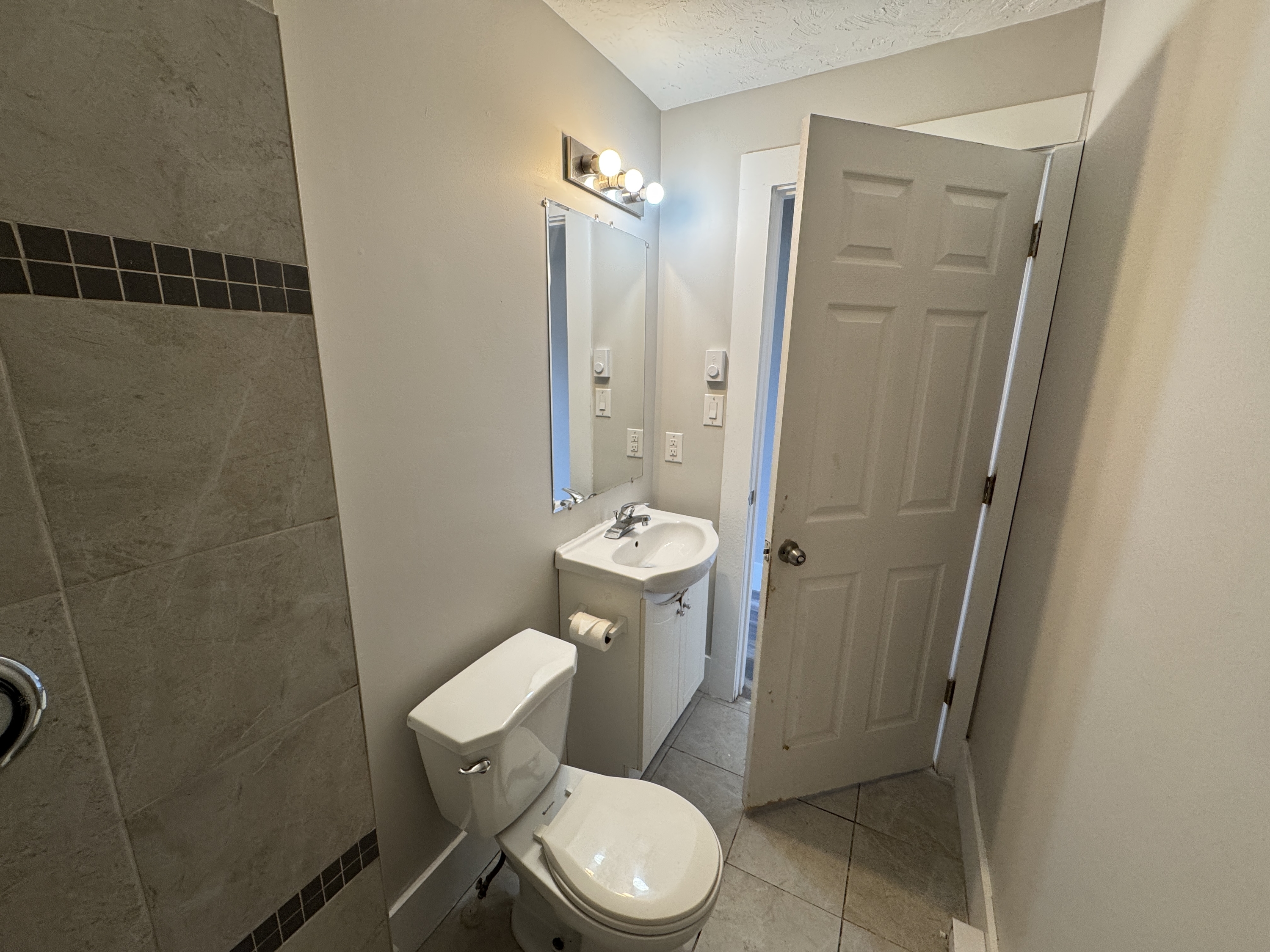 213-221 King Street - 213 photo 19