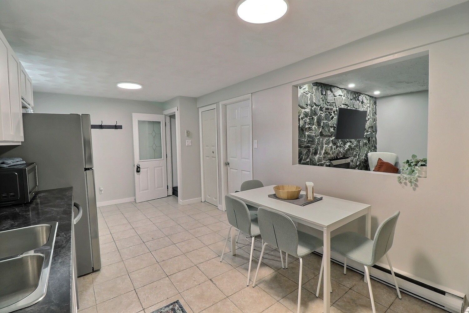 5 Scarborough Avenue - Lower Level Room #1 photo 7