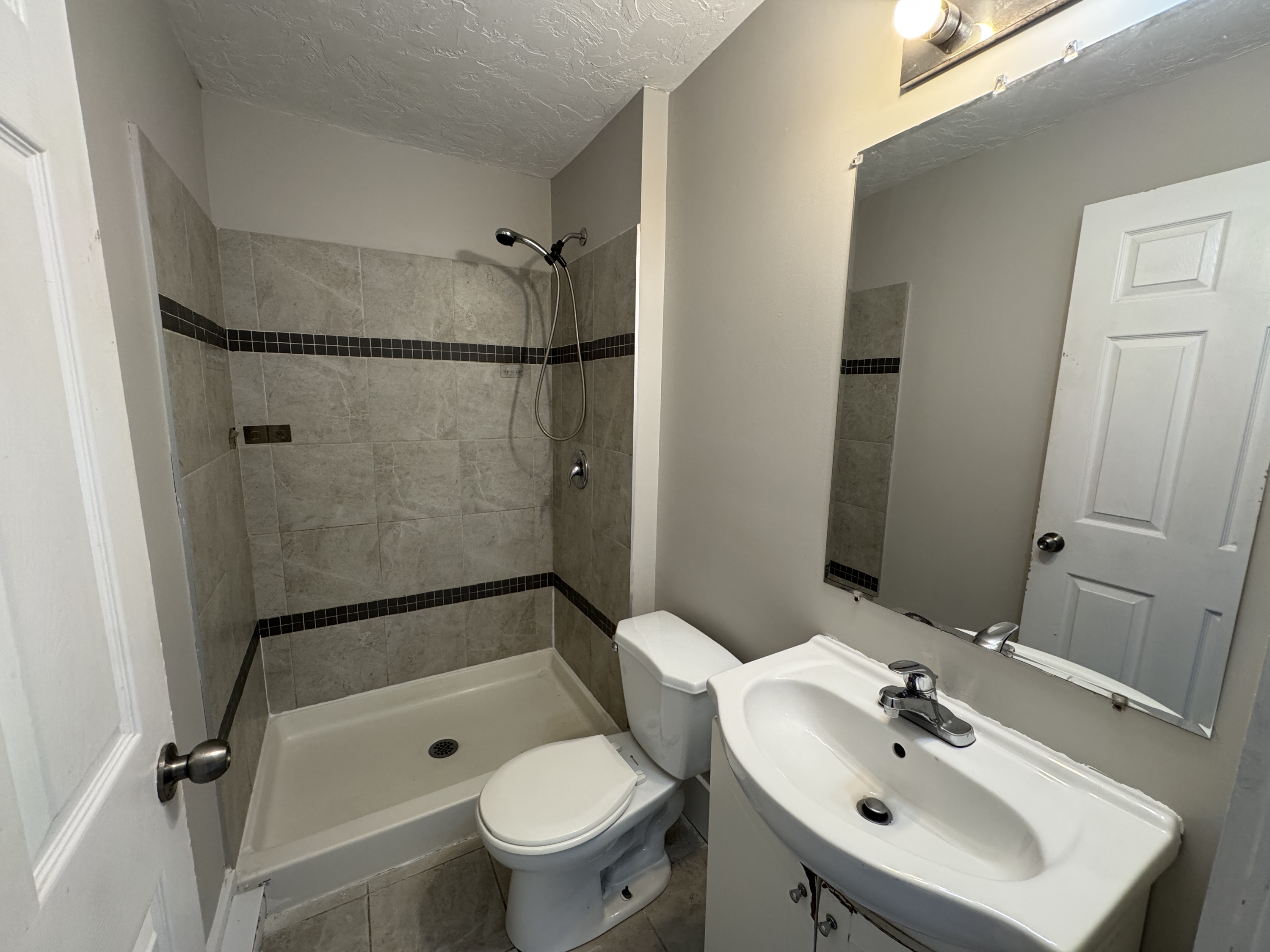 213-221 King Street - 213 photo 17