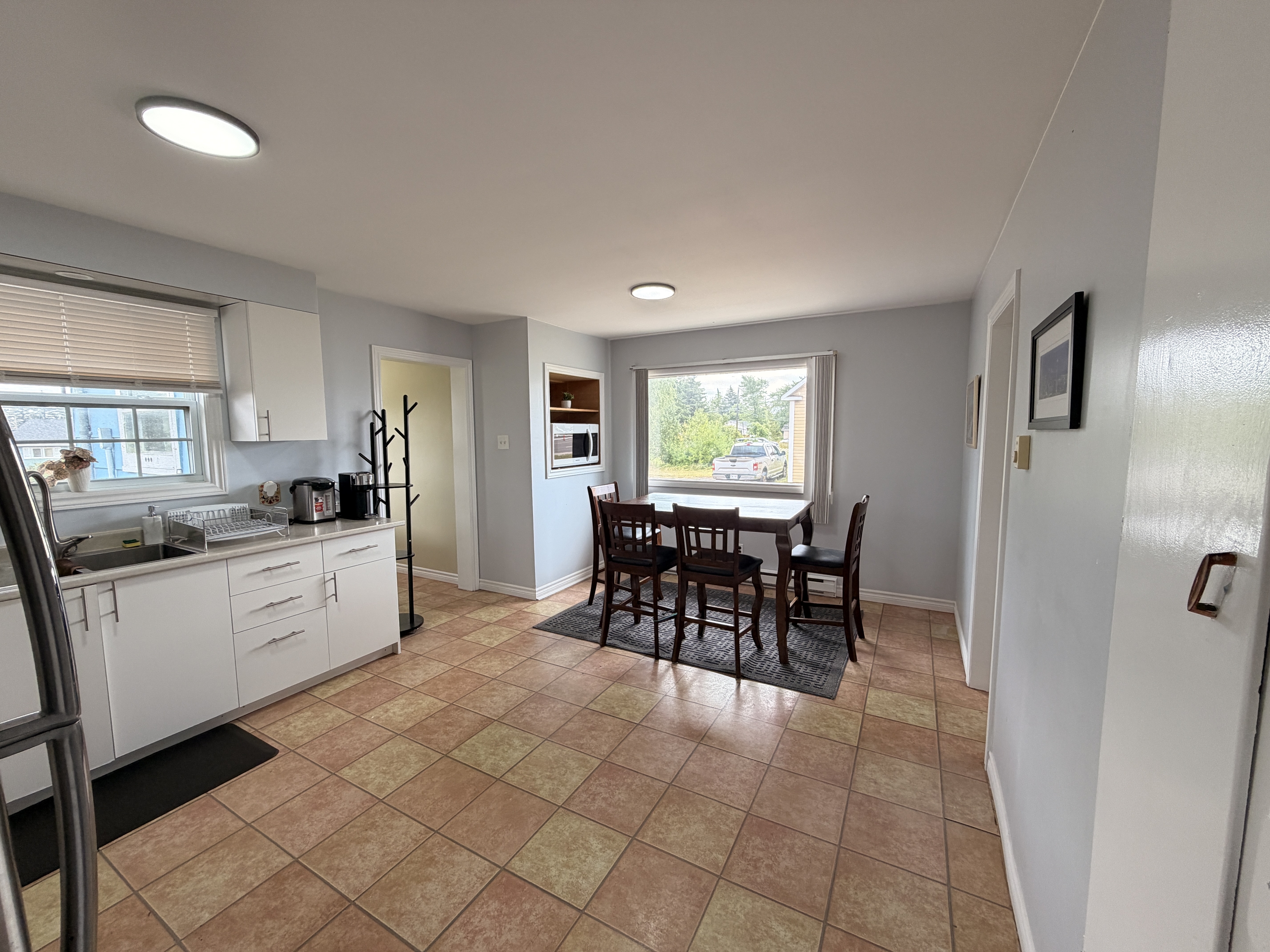 1283 Mountain Road - FEMALE ONLY Upstairs Room 1 photo 18