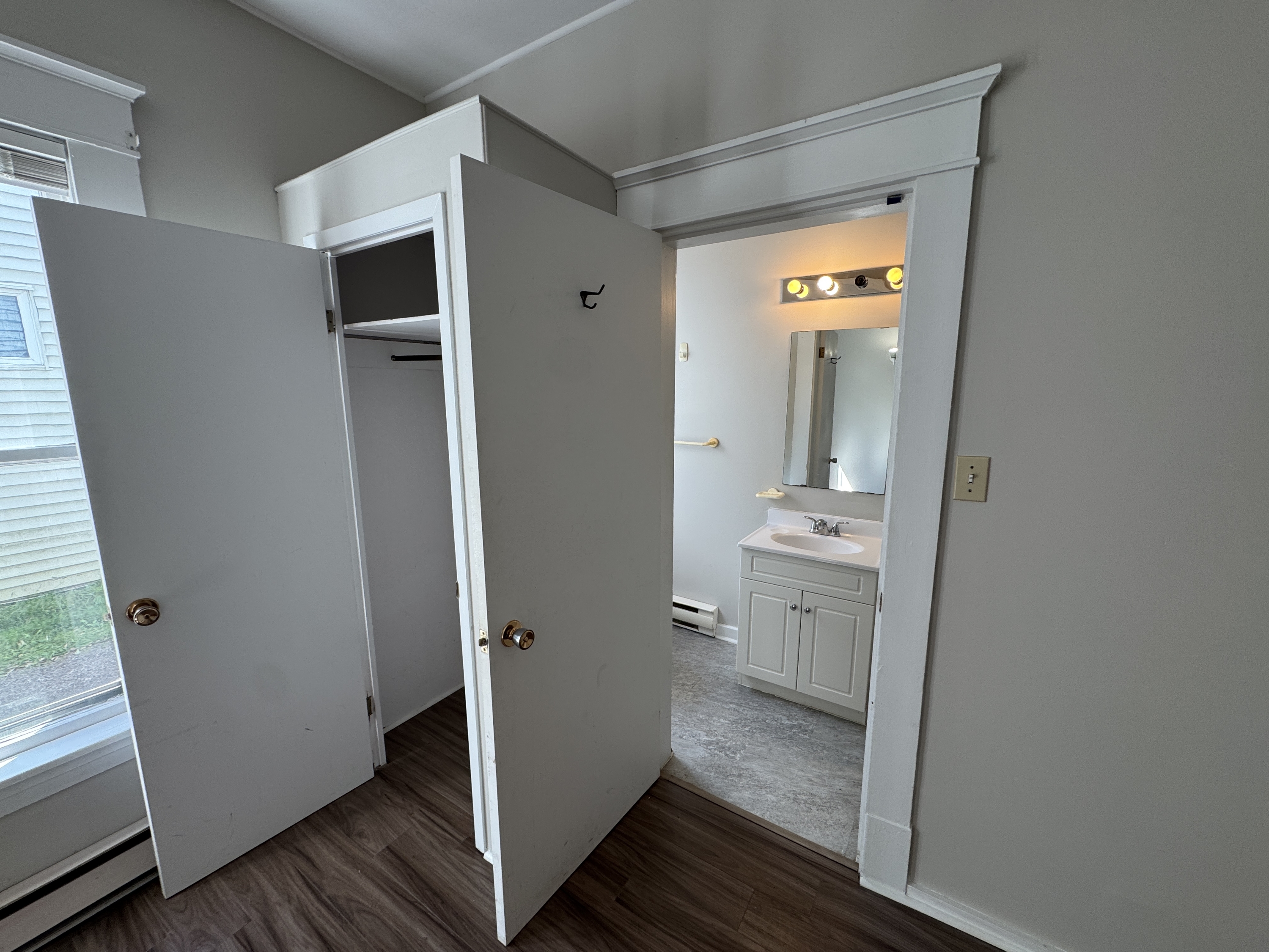 180 Wesley Street - 3 photo 7