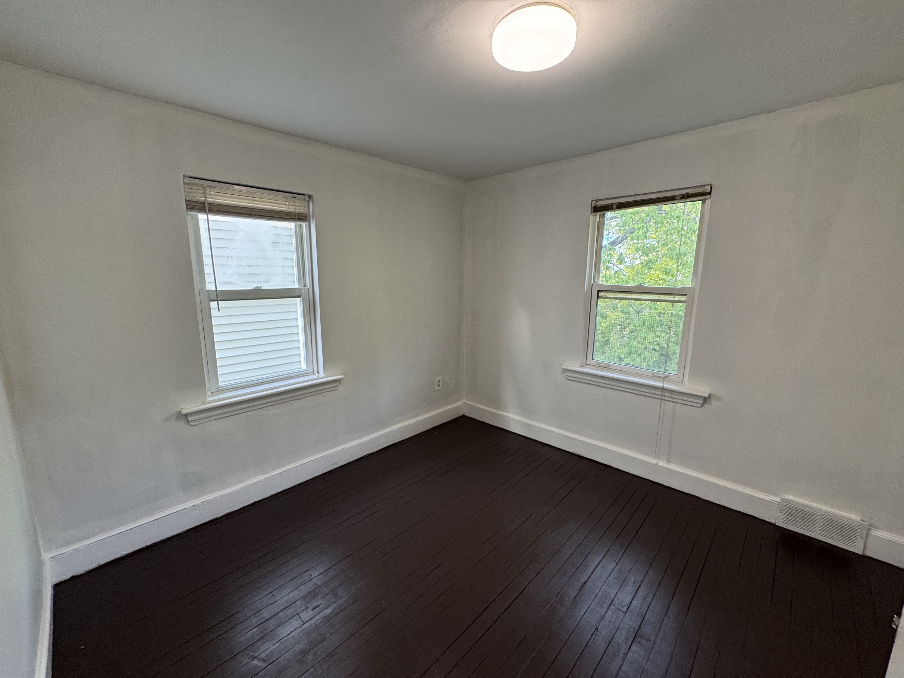 13 Reade Street - Upstairs photo 8