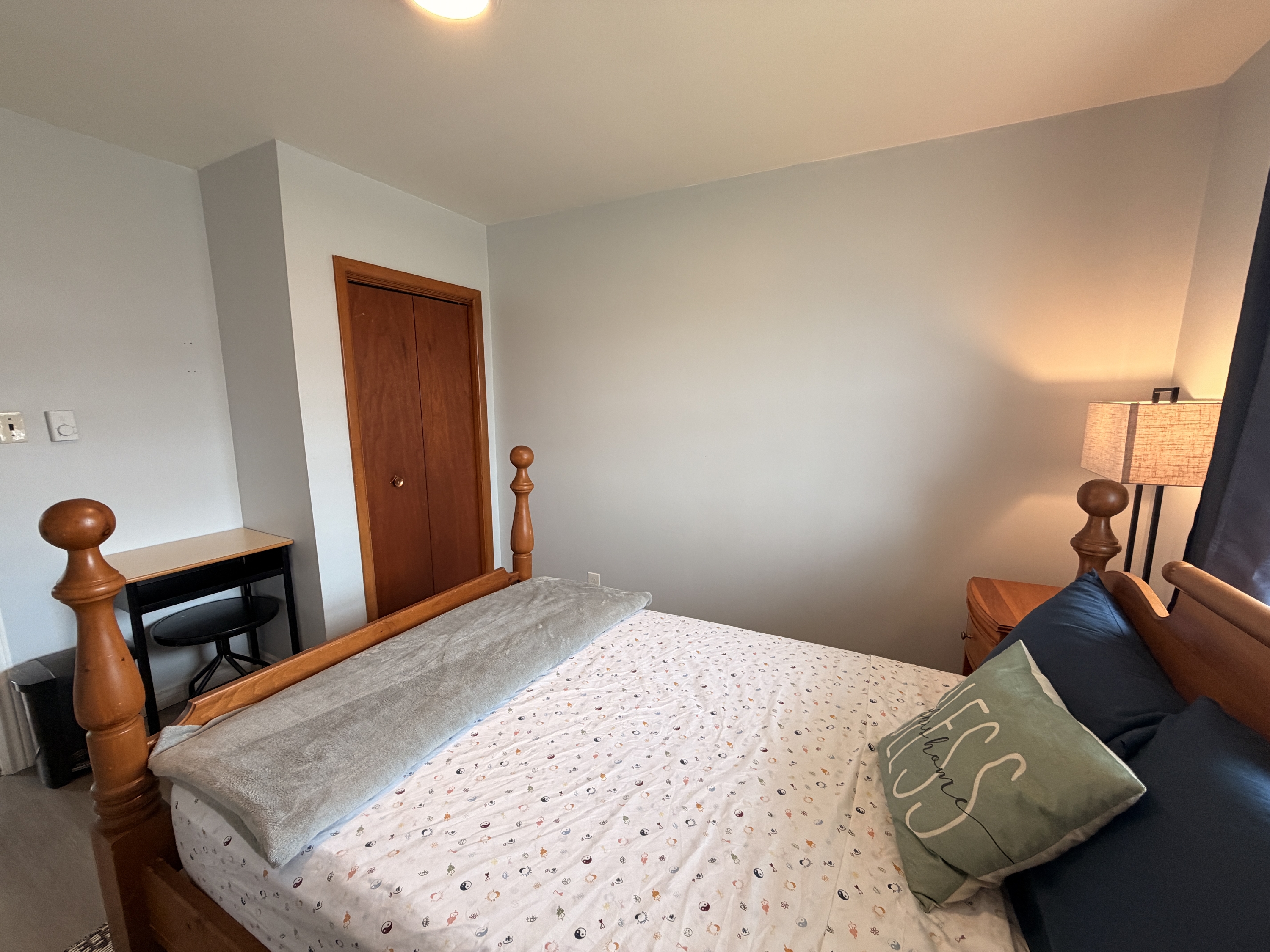 1283 Mountain Road - FEMALE ONLY Upstairs Room 1 photo 34