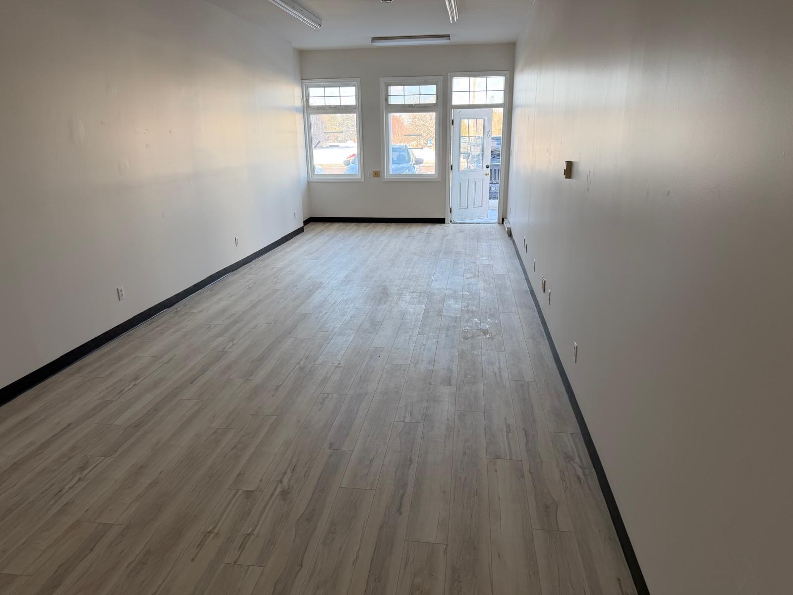 579 Main Street - Main Floor Office photo 4
