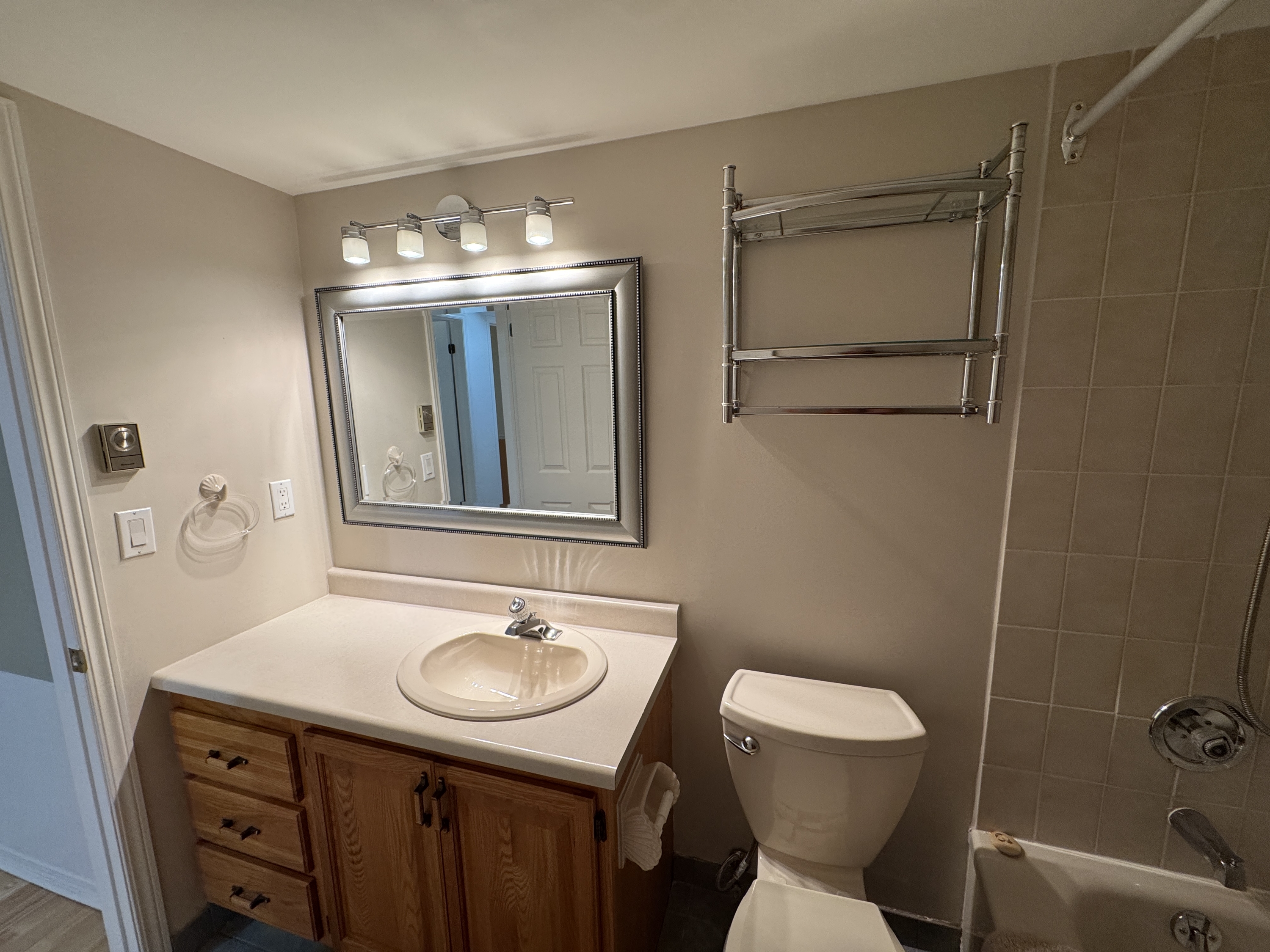 191 Queen Street - 107 photo 11