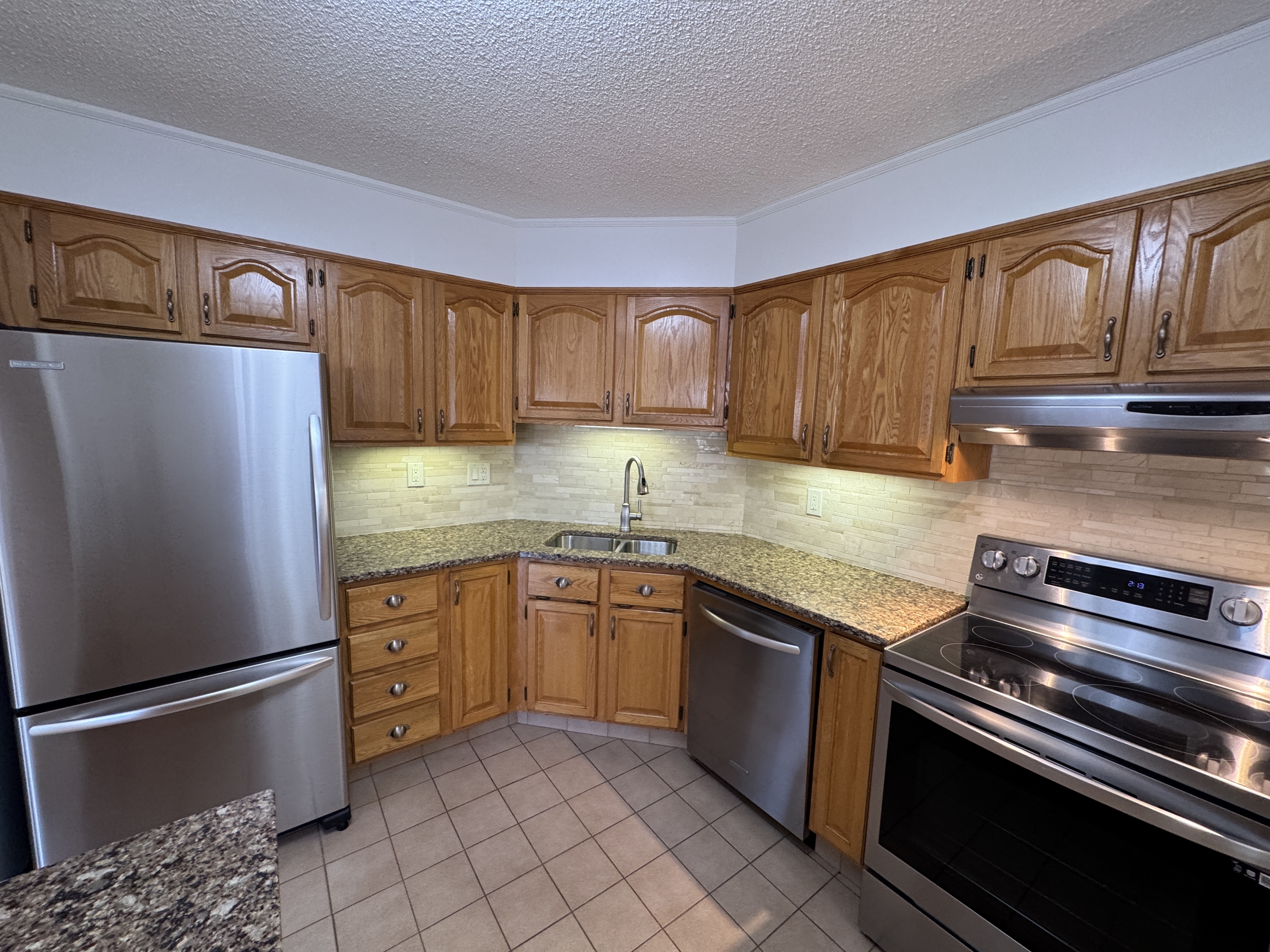 191 Queen Street - 107