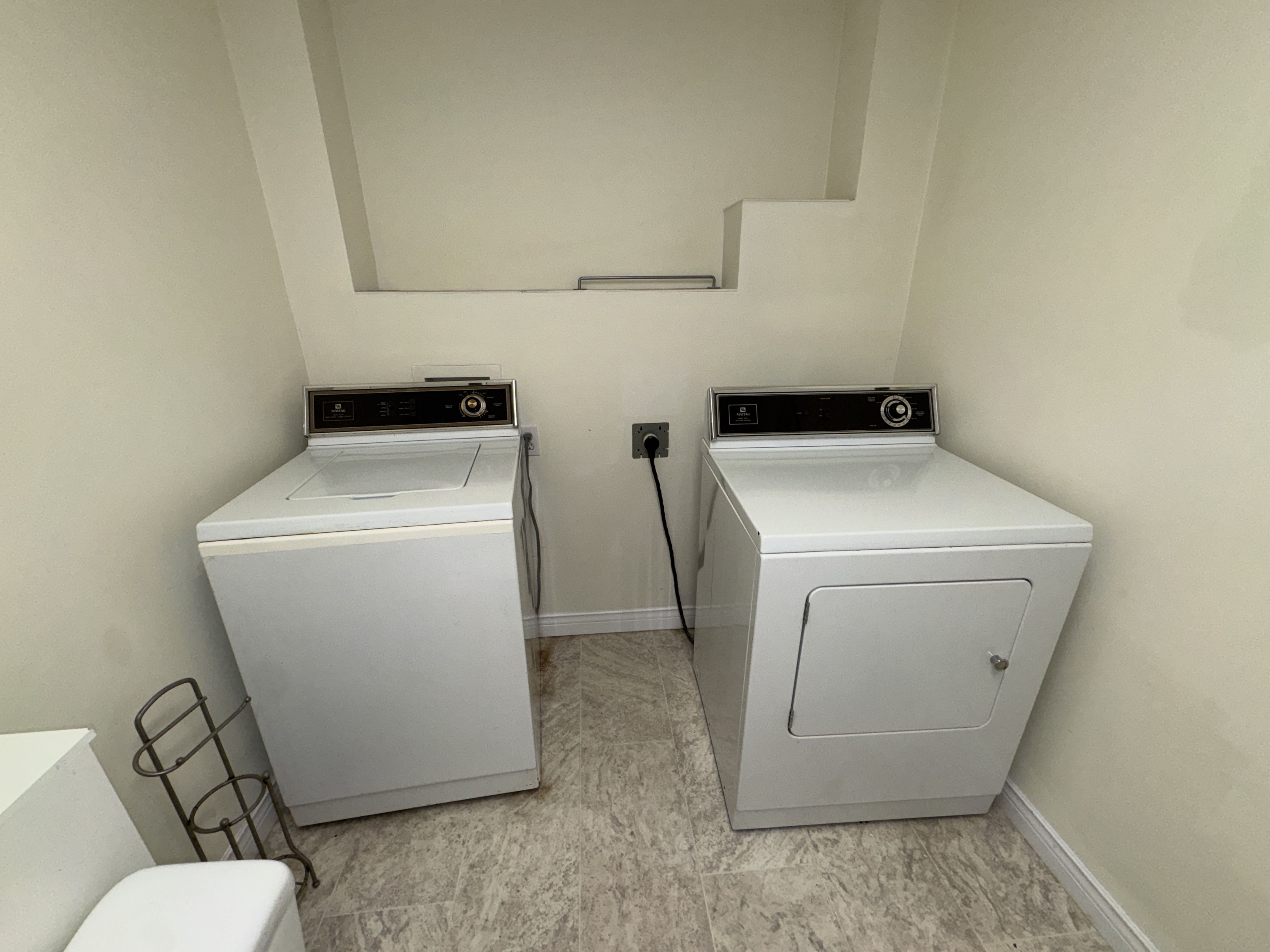 331 Robinson Street - 2 (Downstairs) photo 16