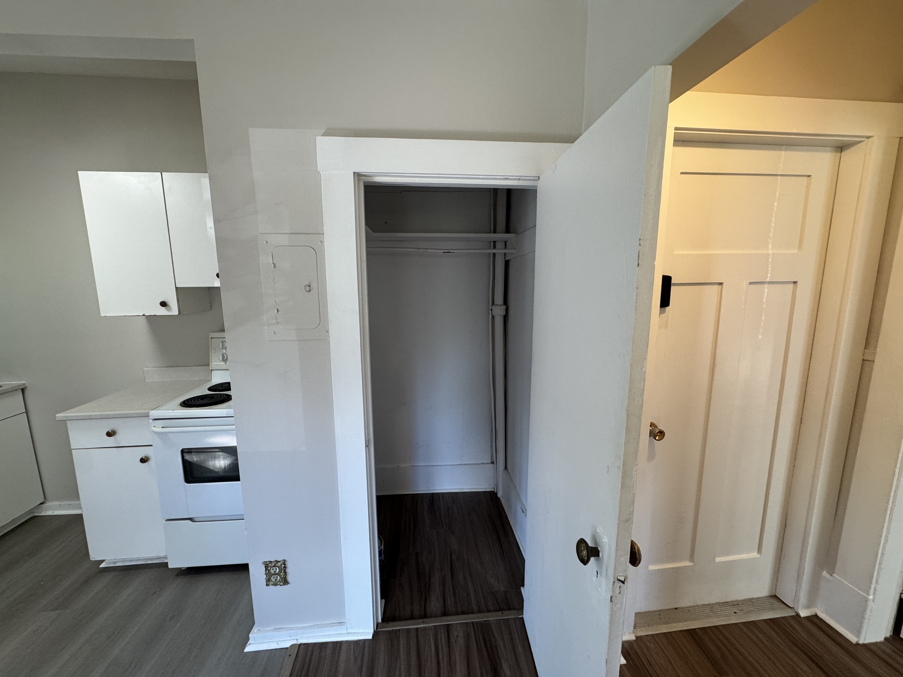 180 Wesley Street - 3 photo 17
