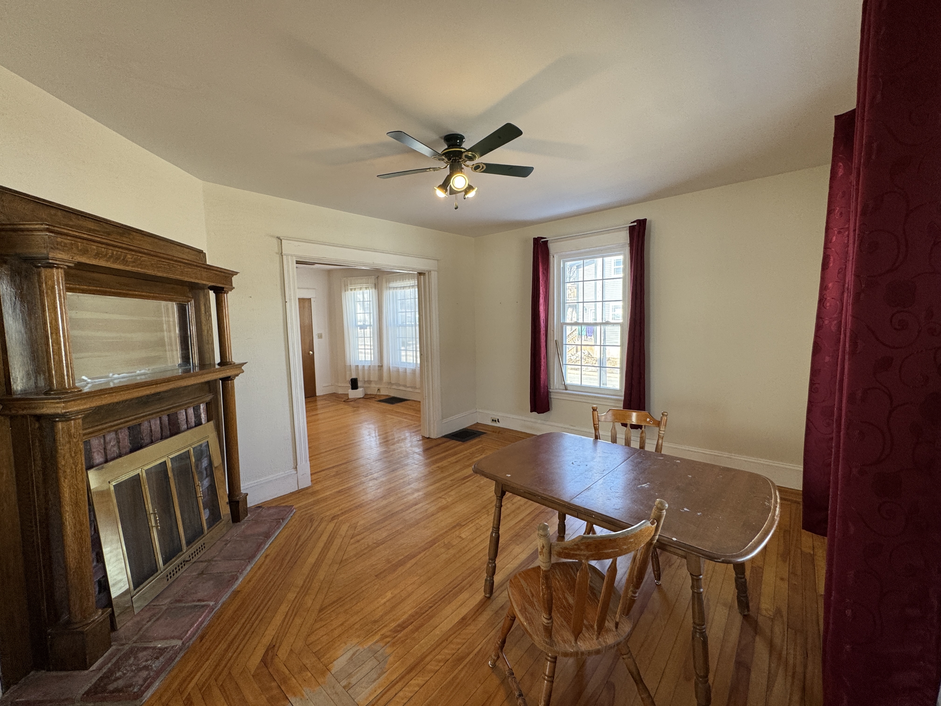 42 Enterprise Street - Room 3 photo 2