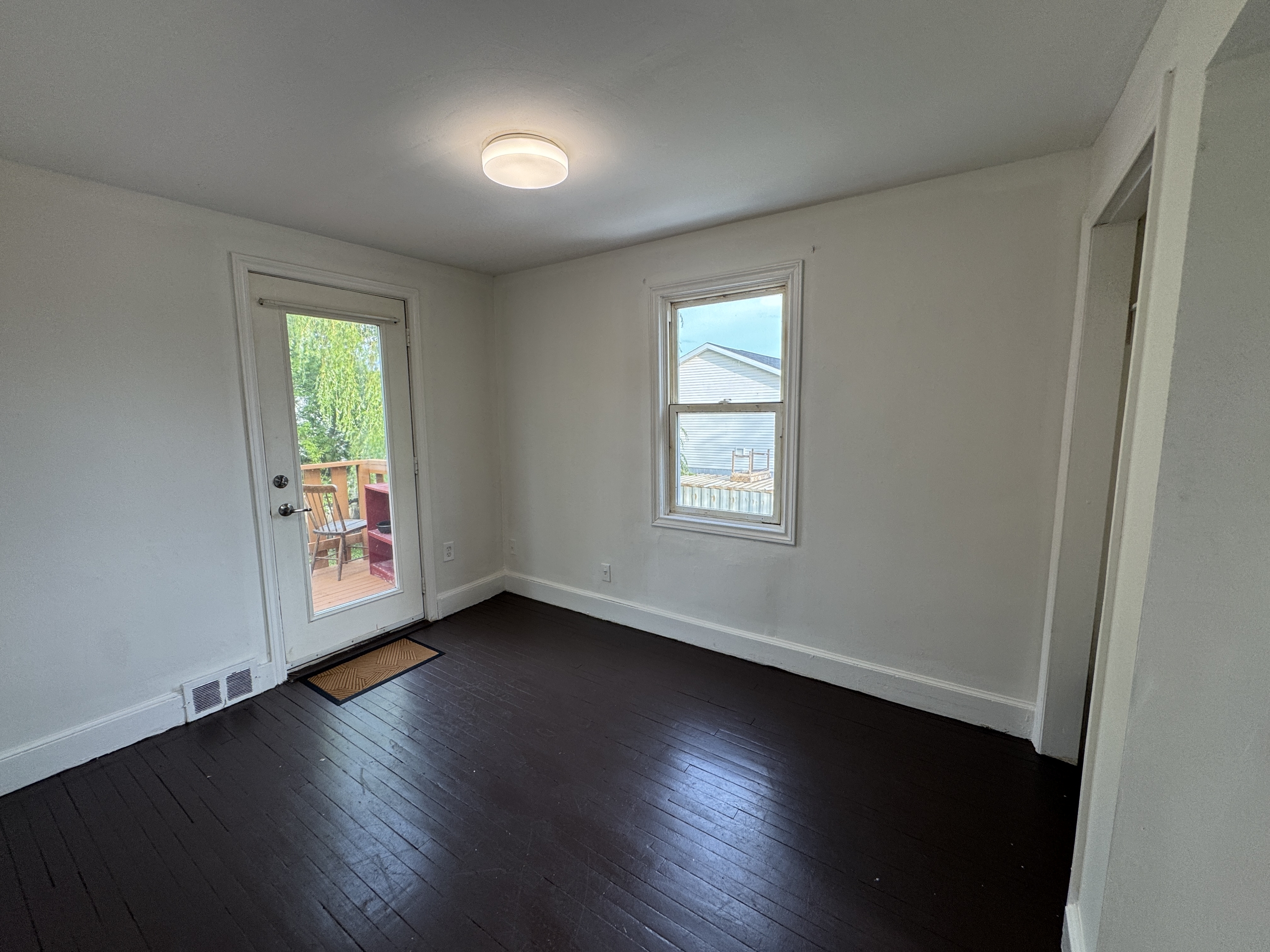 13 Reade Street - Upstairs photo 13