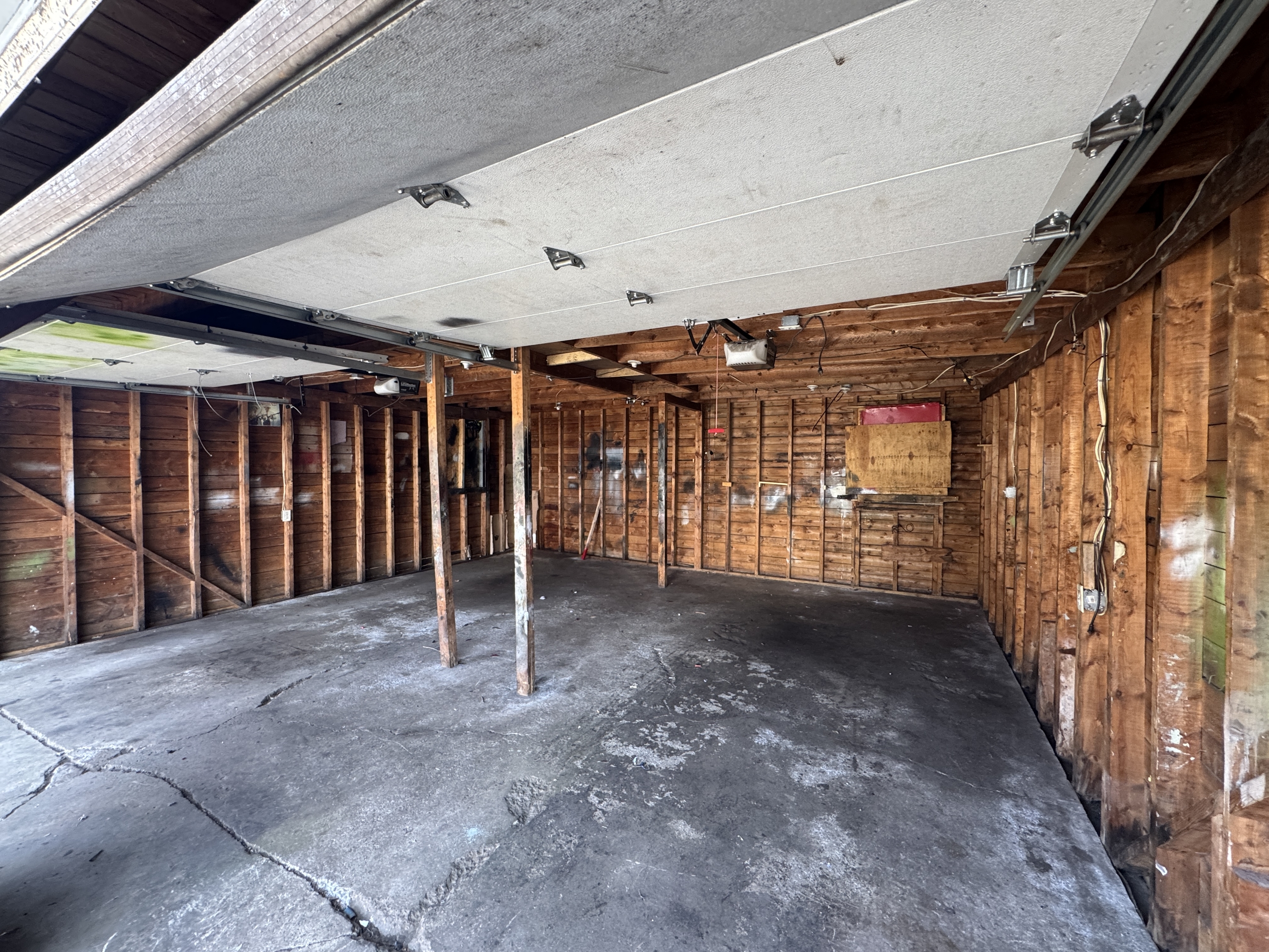 125-127 Steadman Street - Garage photo 2