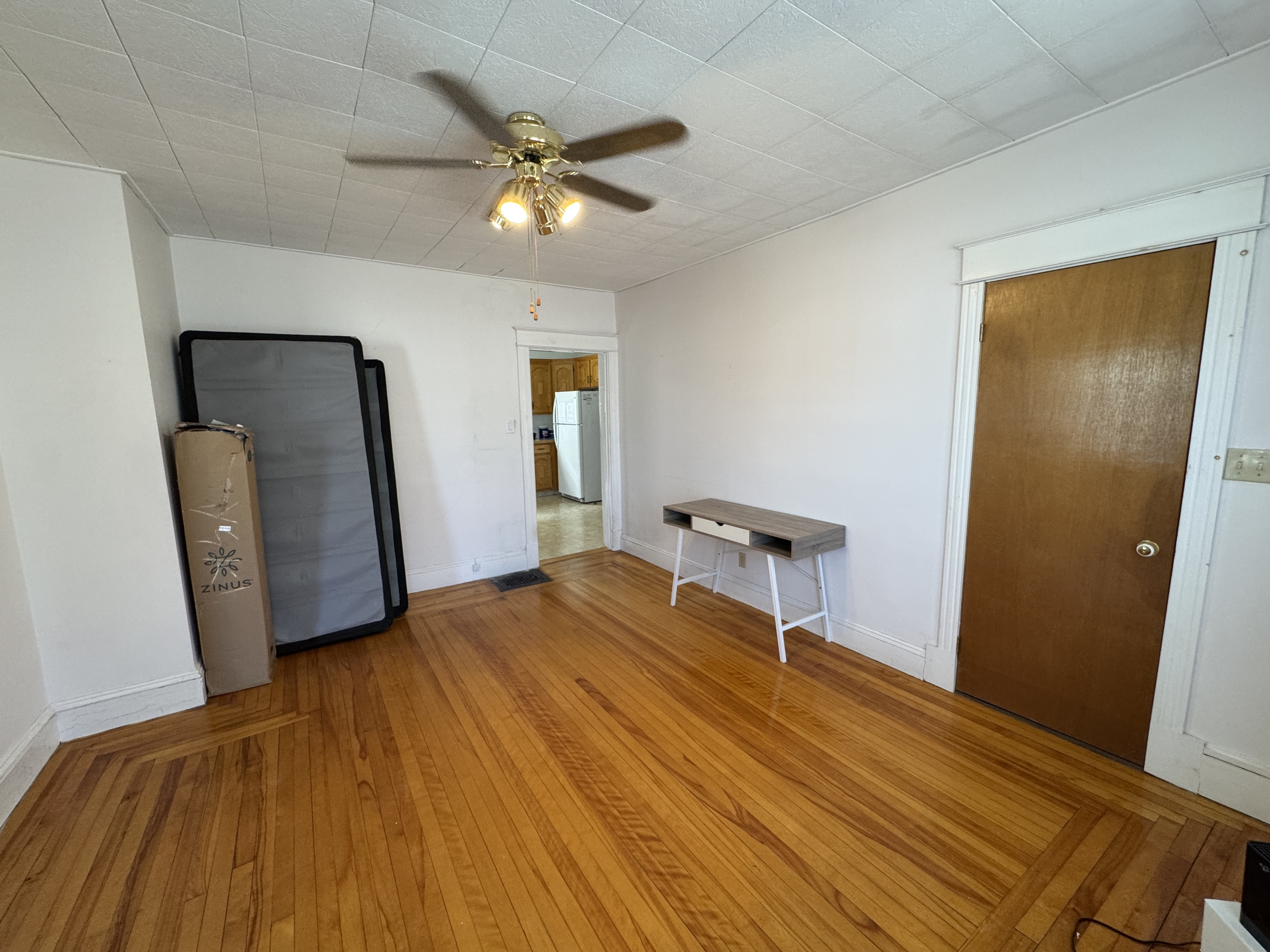 42 Enterprise Street - Room 3 photo 4