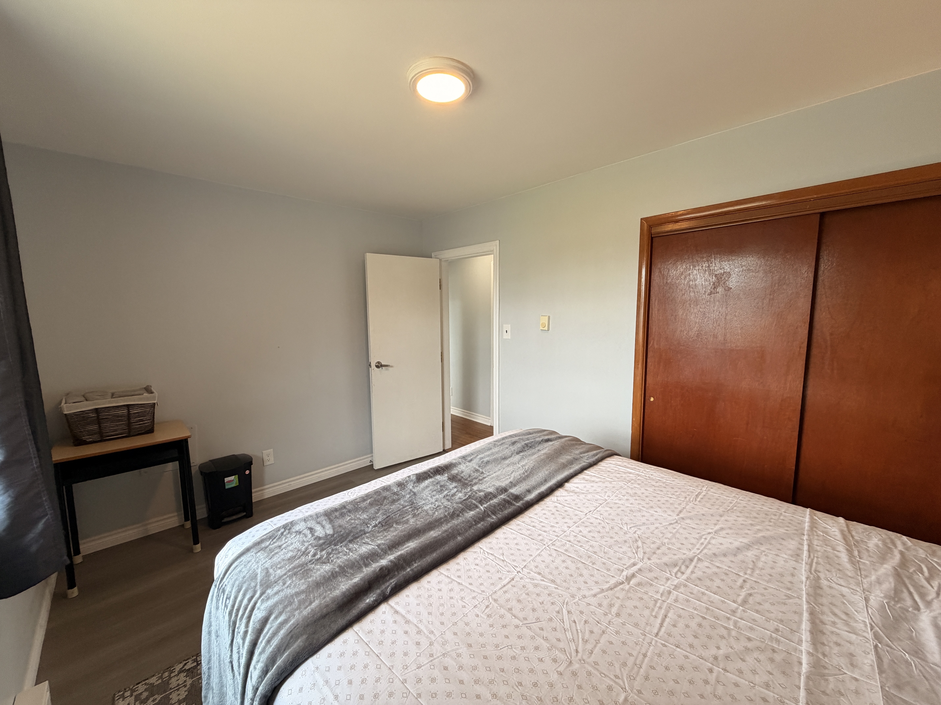 1283 Mountain Road - FEMALE ONLY Upstairs Room 1 photo 22