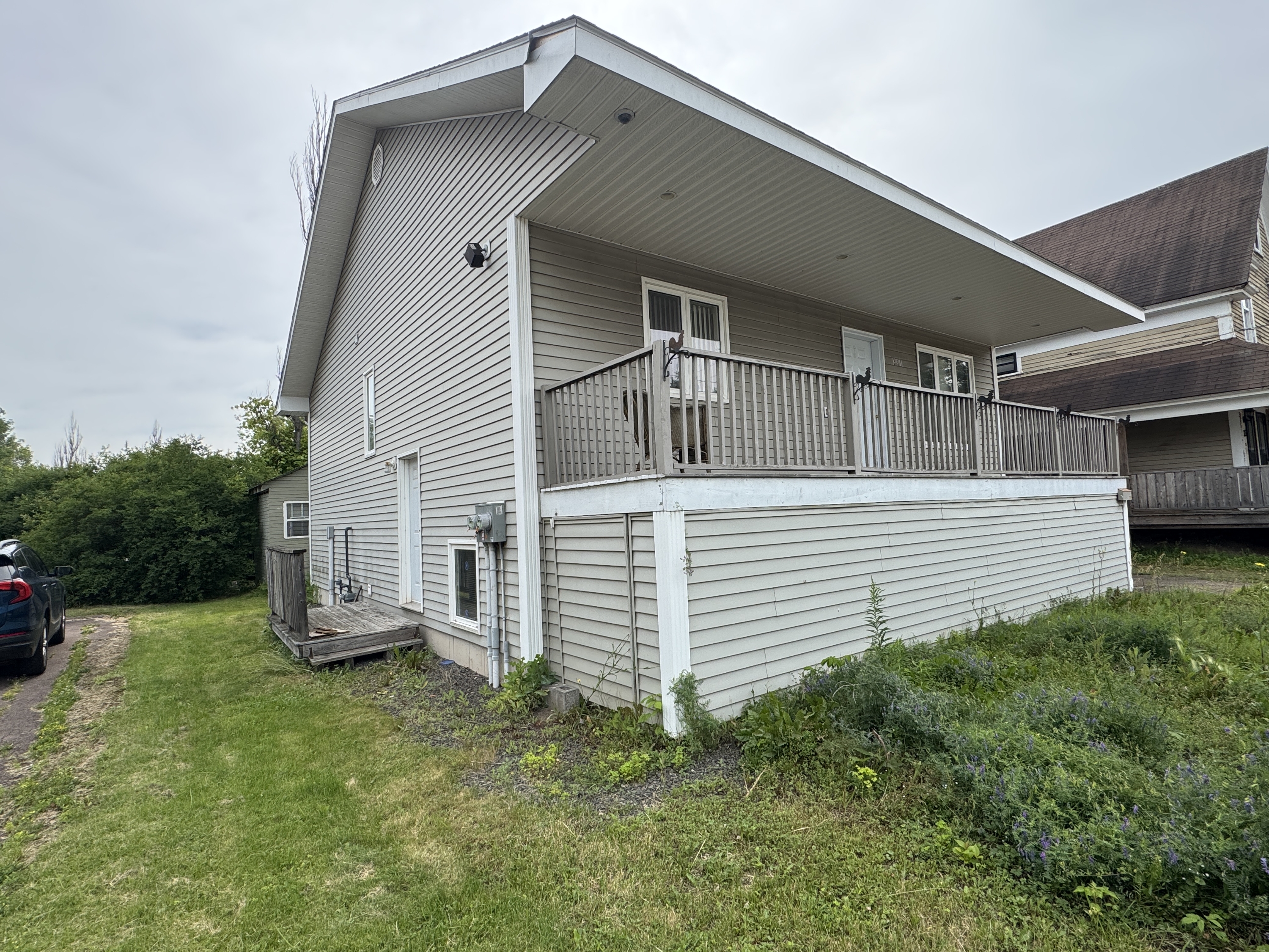 331 Robinson Street - 2 (Downstairs) photo 20