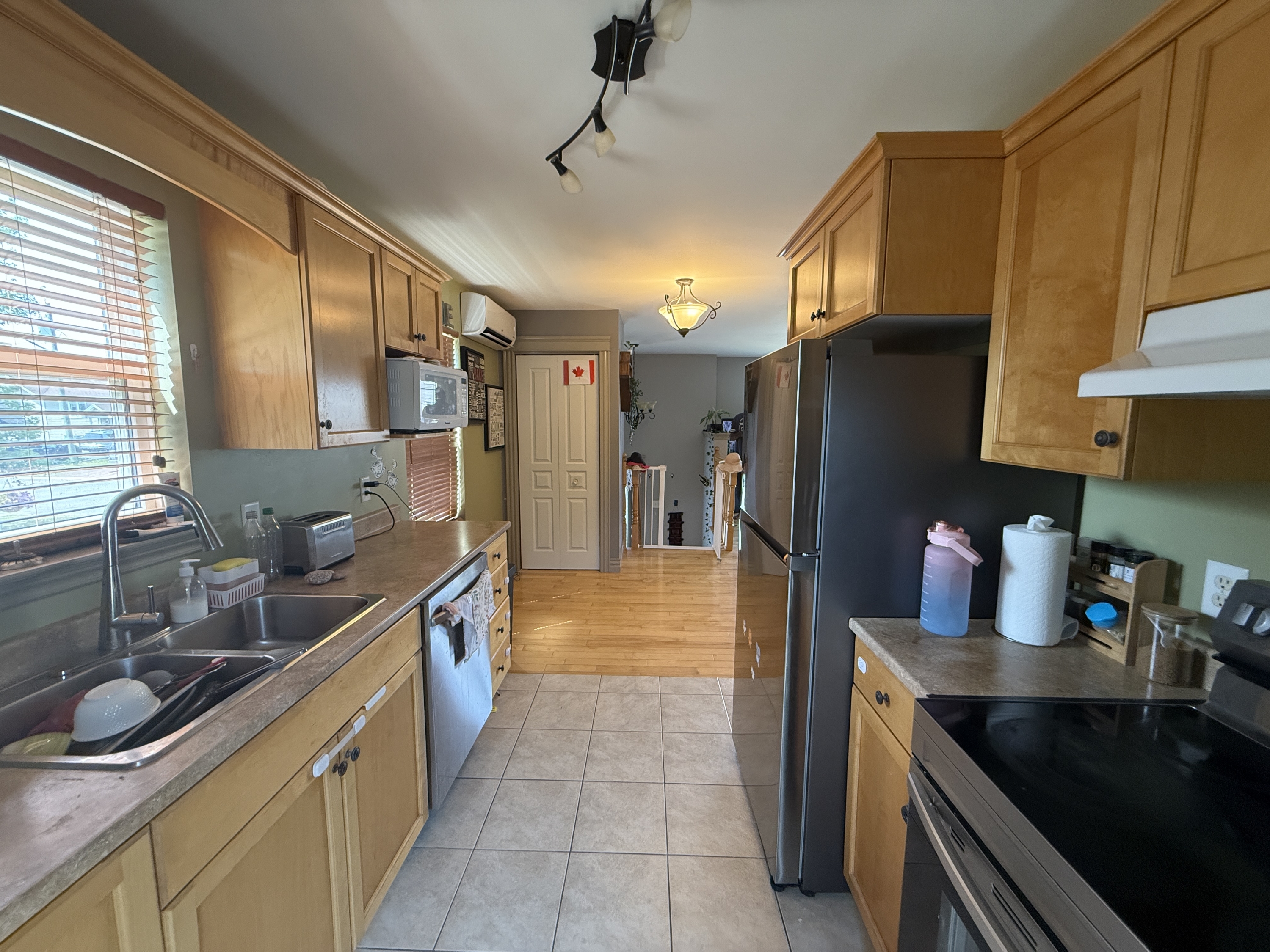 64 Danny Street photo 28