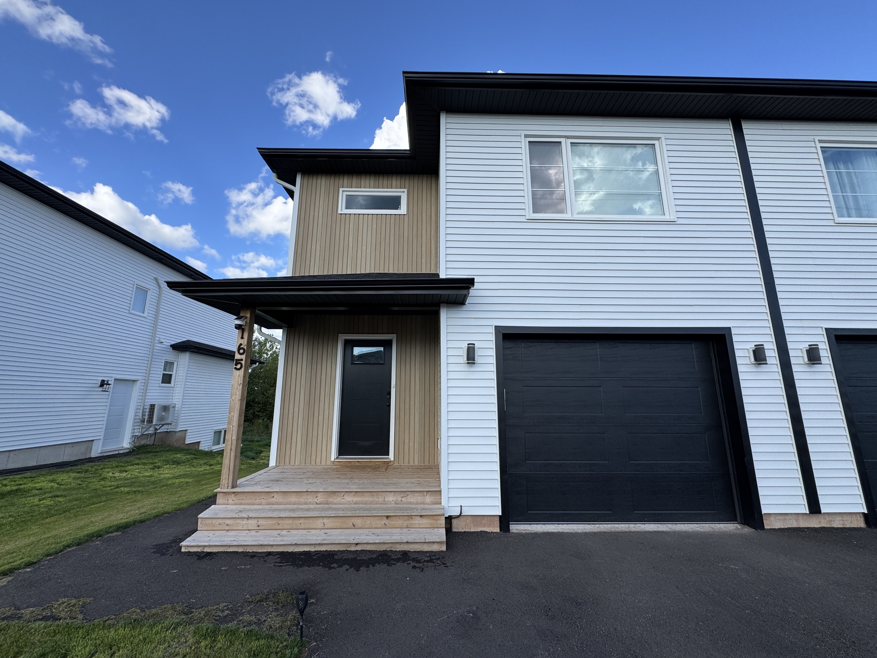 165 Teaberry Avenue - Upper Level