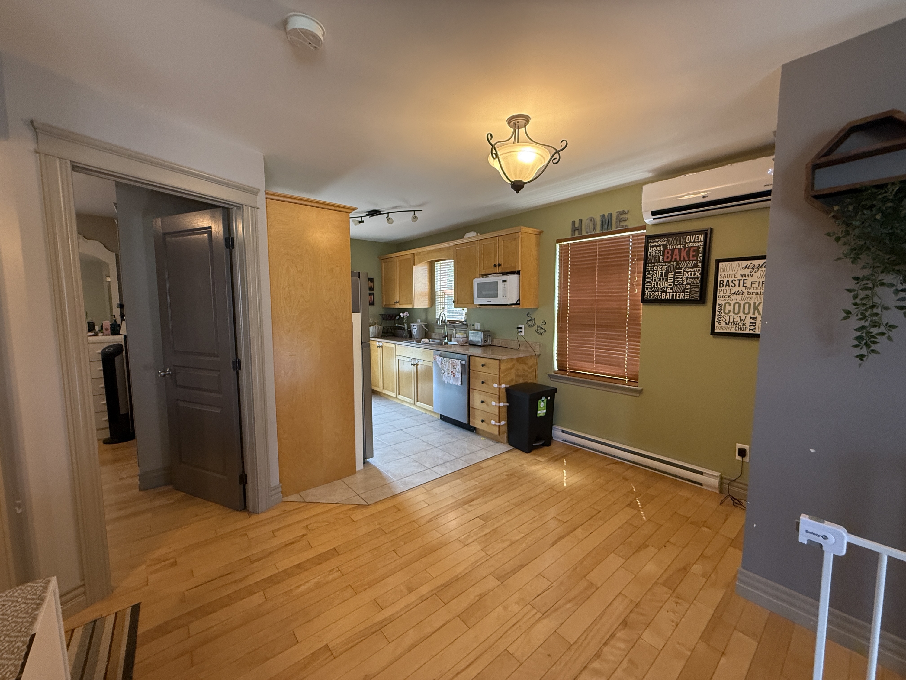 64 Danny Street photo 23