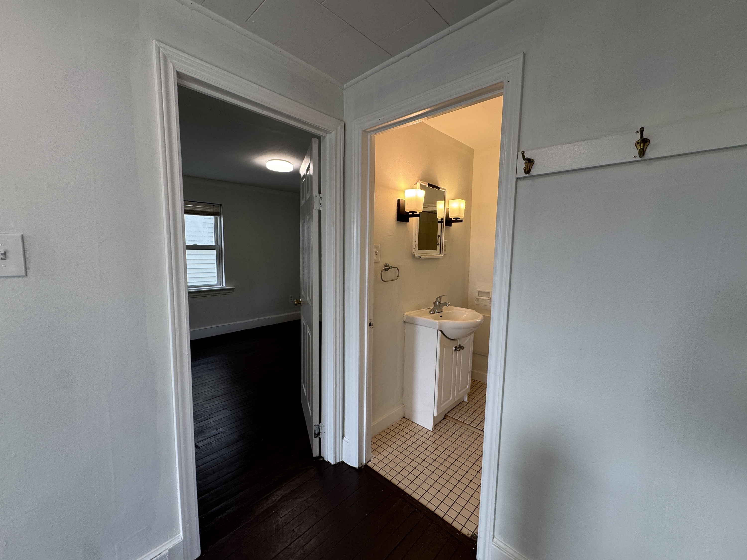 13 Reade Street - Upstairs photo 4