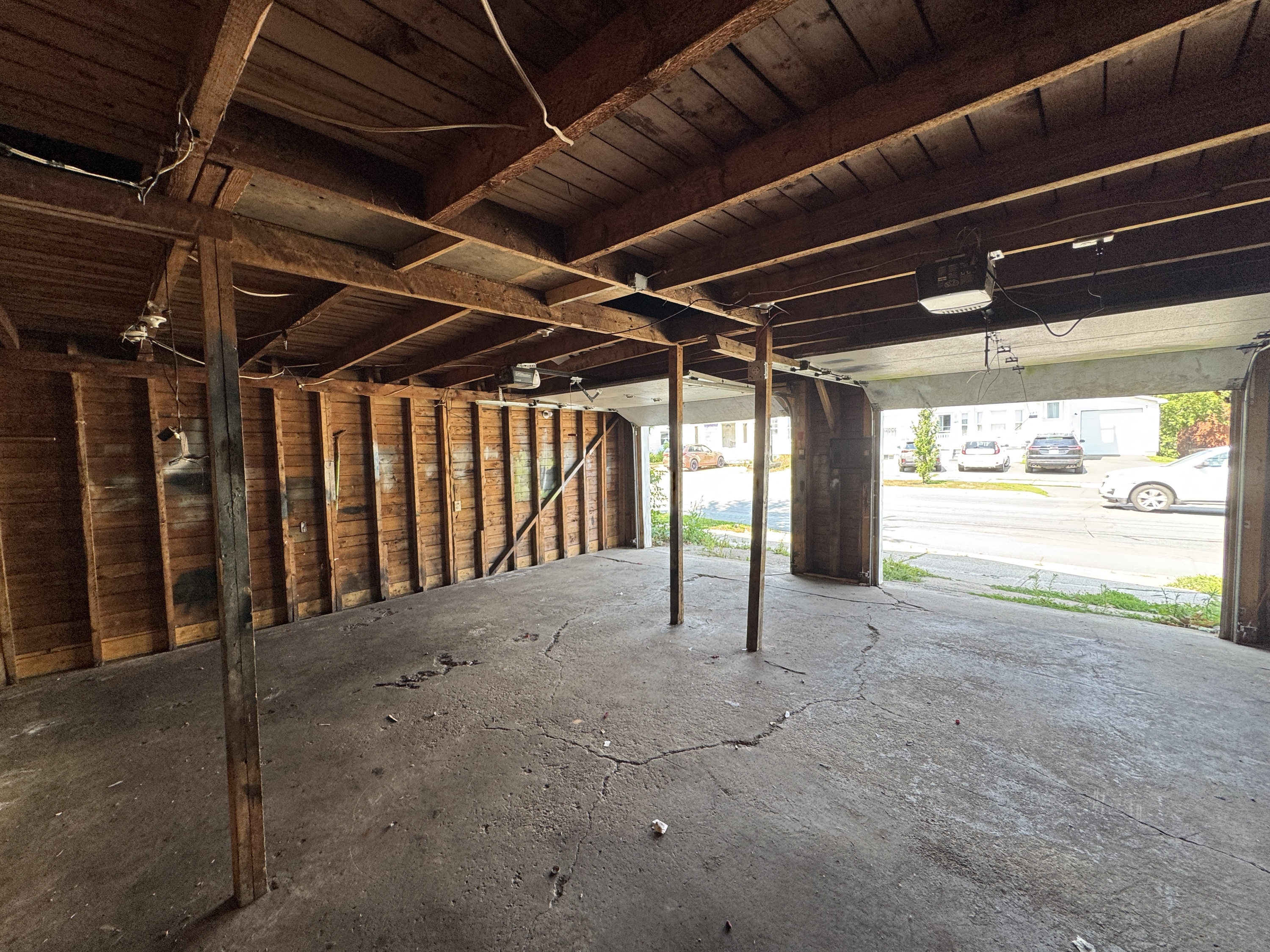 125-127 Steadman Street - Garage photo 4