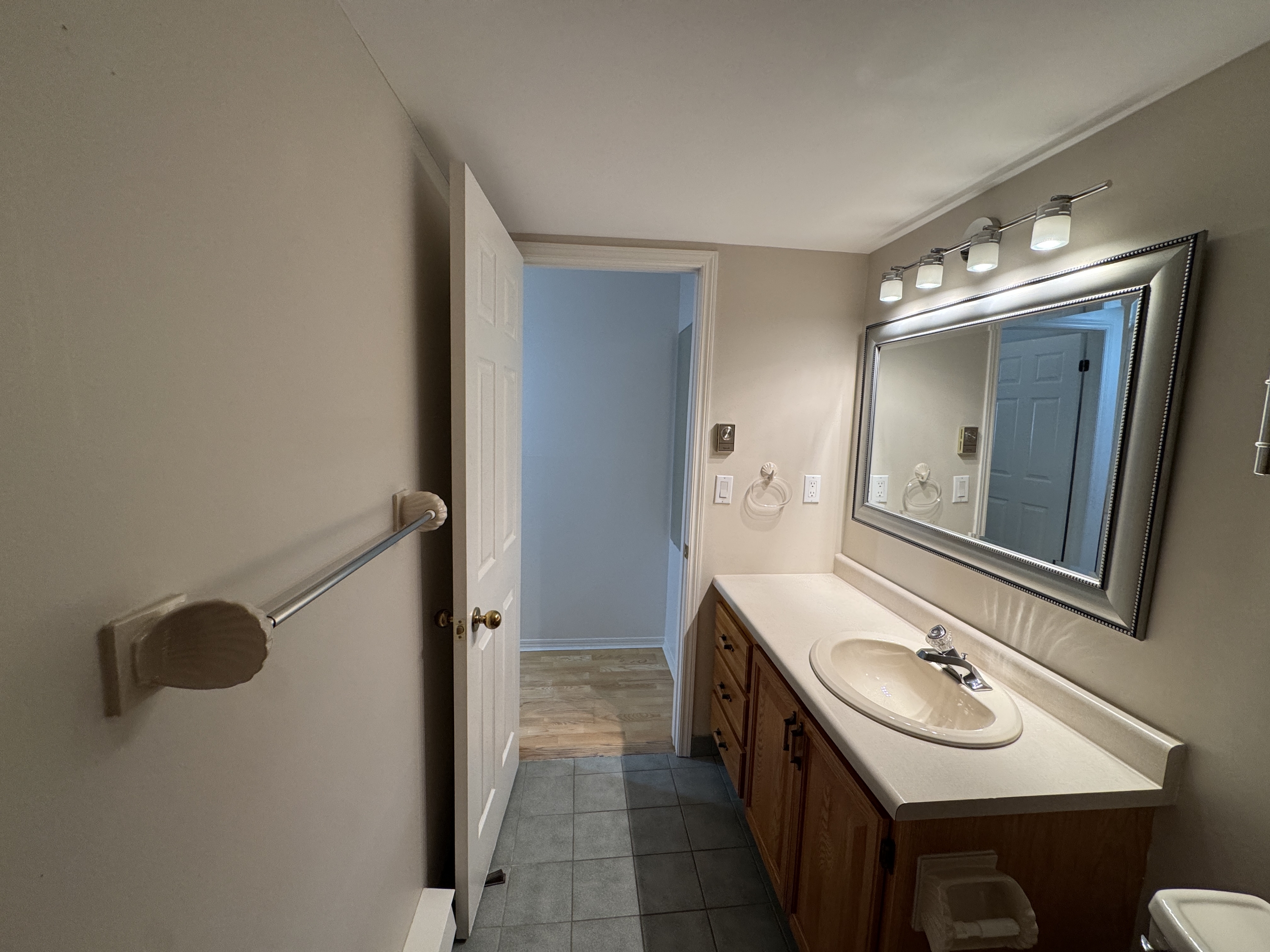 191 Queen Street - 107 photo 12